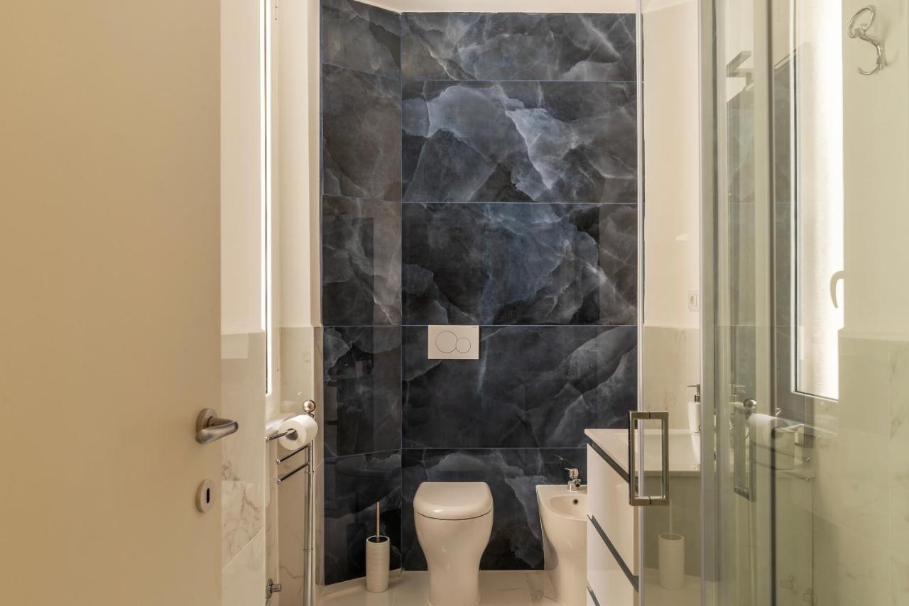 Functional Apartment - Piazza Re Di Roma Luaran gambar