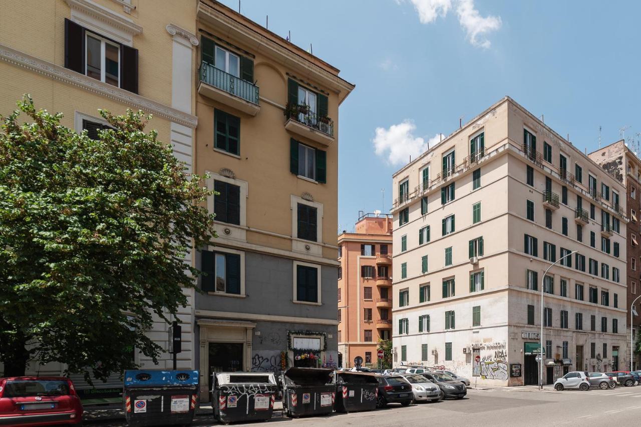 Functional Apartment - Piazza Re Di Roma Luaran gambar